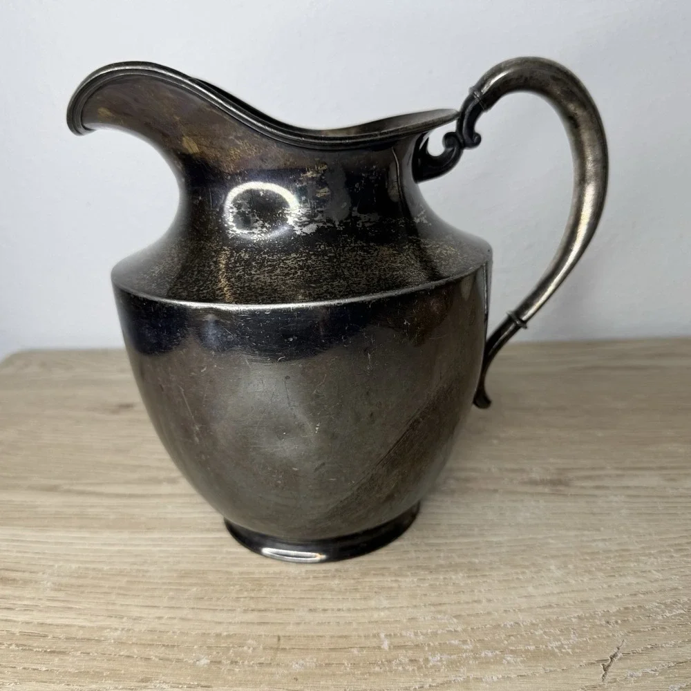 Superior‎ Silver Plate Pitcher Elegant Vintage 7028 - Scratches & Dents 8